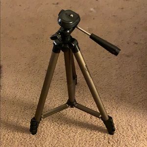 Amazon basic tripod
